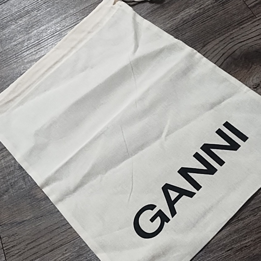 Ganni Cream Cotton Drawstring Logo Bag - Picture 3 of 6